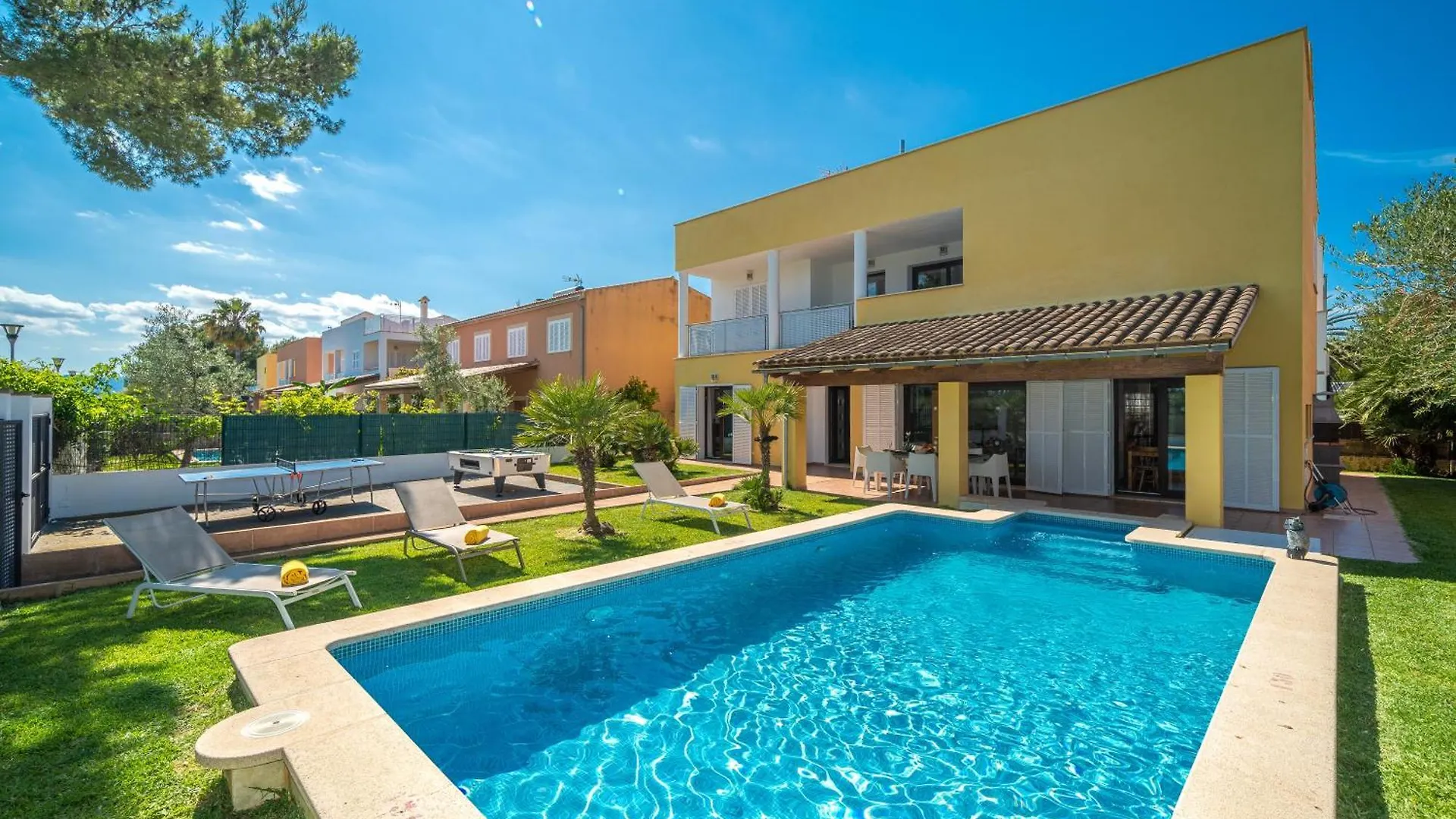 Villa Ibiza Alcudia By Mallorca Villa Selection